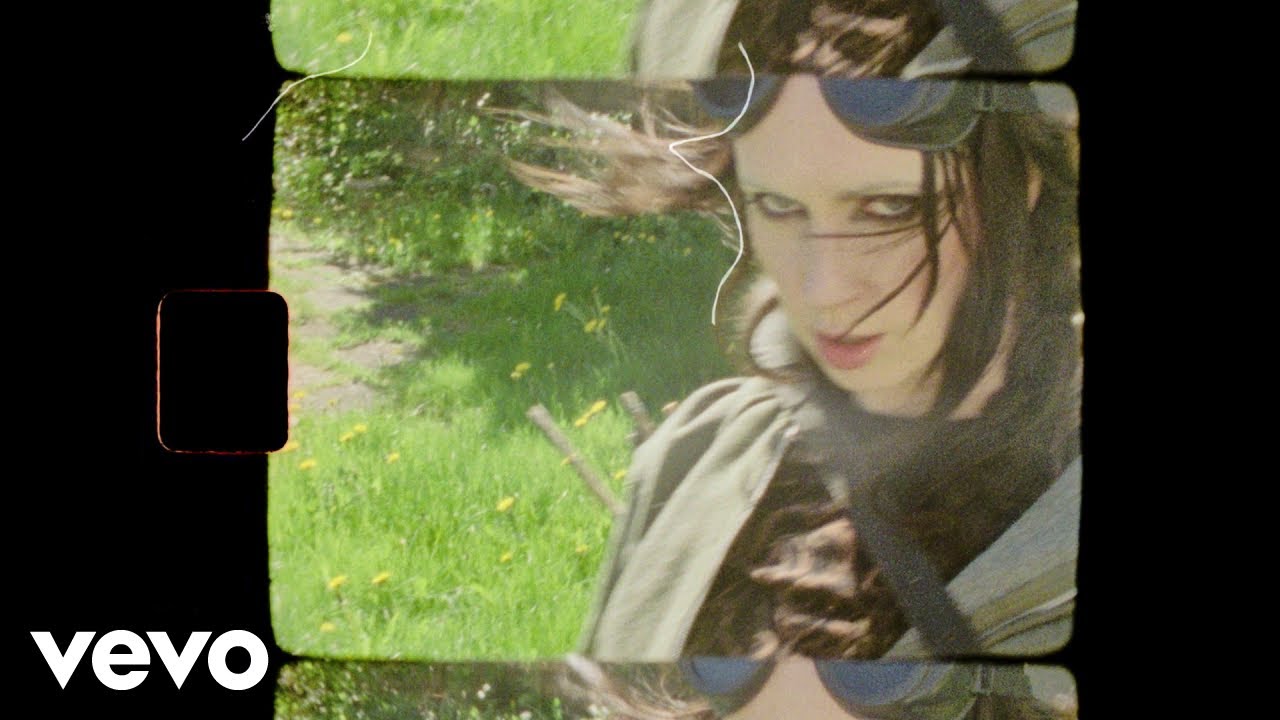 MØ - Heartbreak (Official Video)