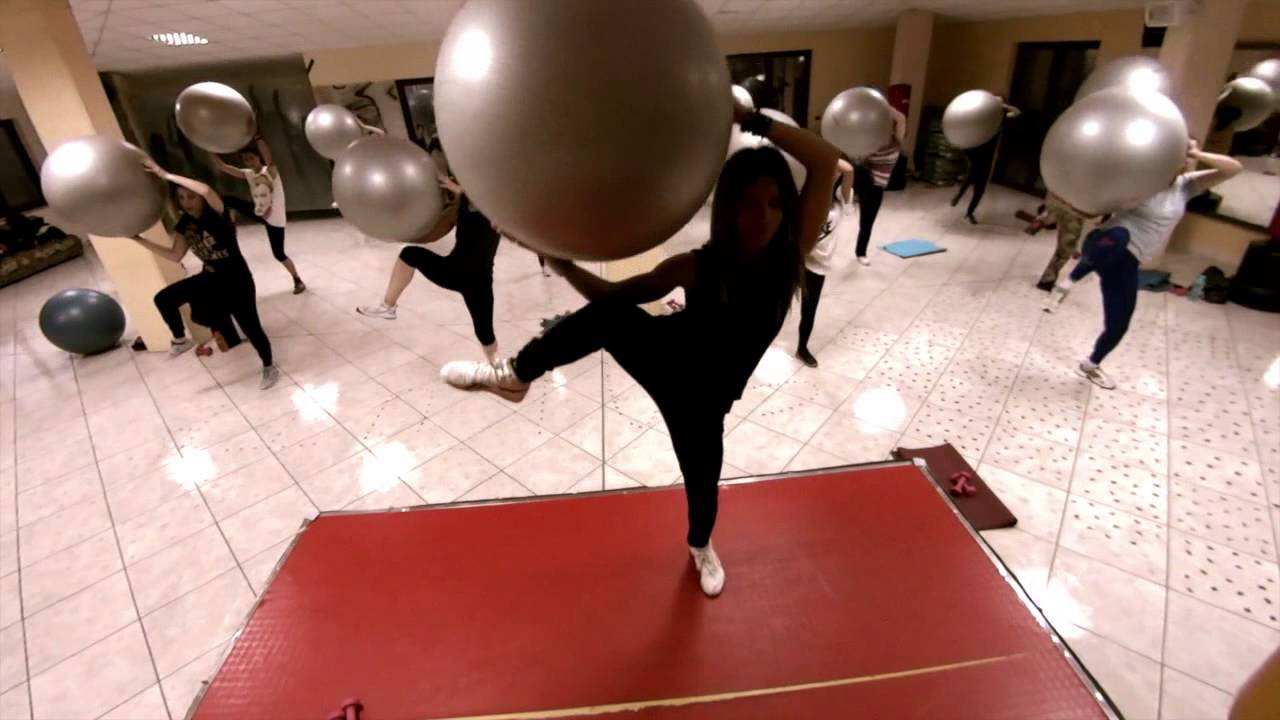 Lezione di fitball -Sara Zo'-