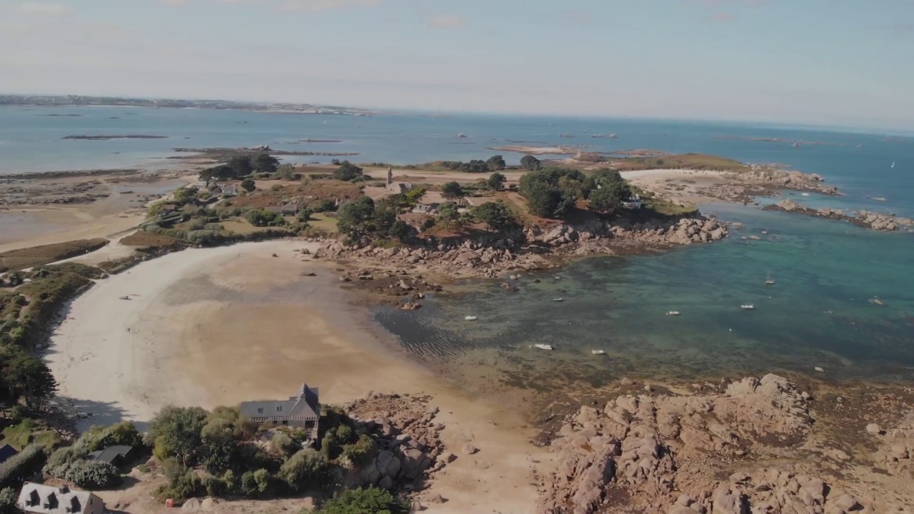Ile Callot de Carantec / Drone