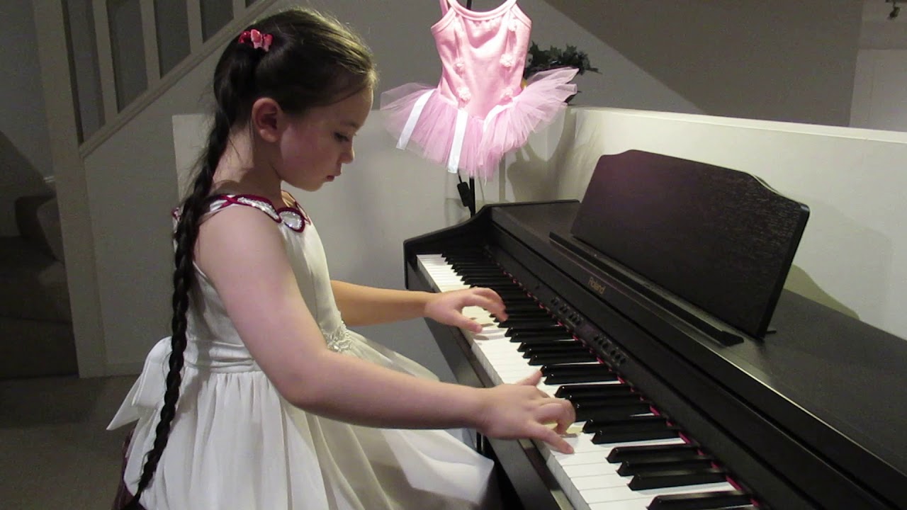 Peter Tchaikovsky, Dance of the Little Swans from The Swan Lake. Performed by Julia Rozenkova.