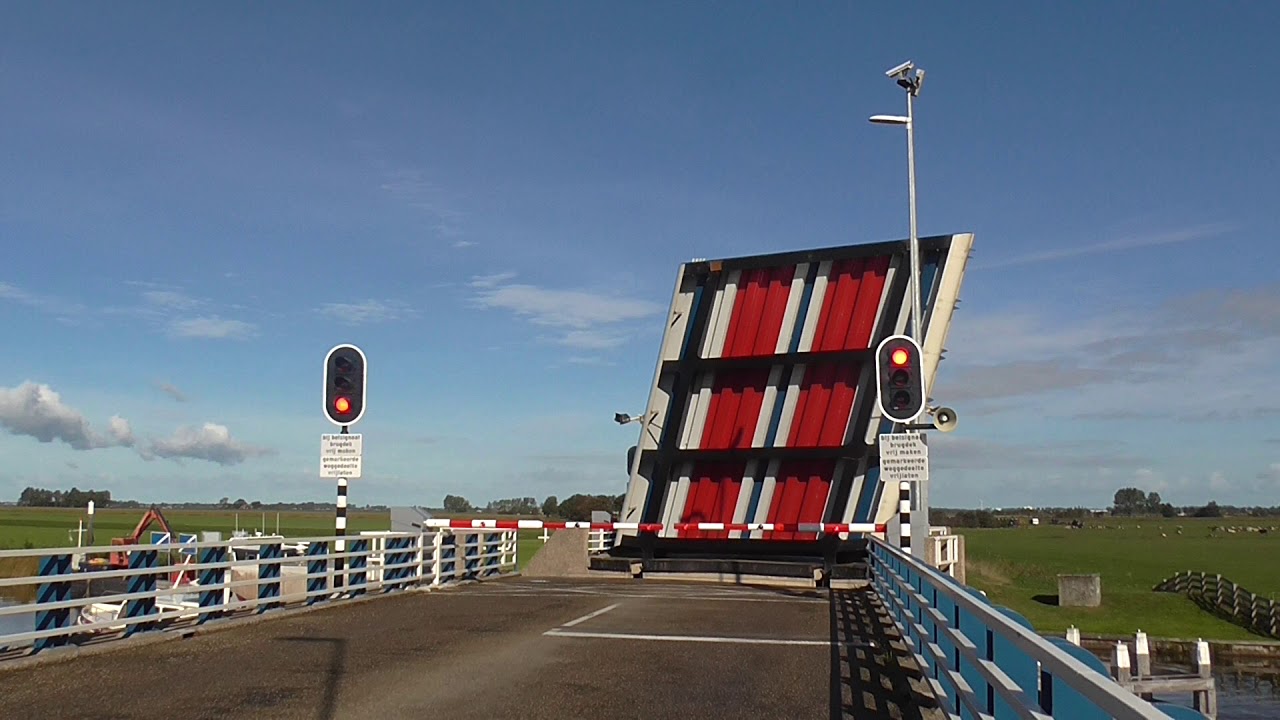 Brugopening Jaansleatbr&ecirc;ge Langwar Langweer Basculebrug/ Drawbridge/ Pont Basculant/ Zugbr&uuml;cke