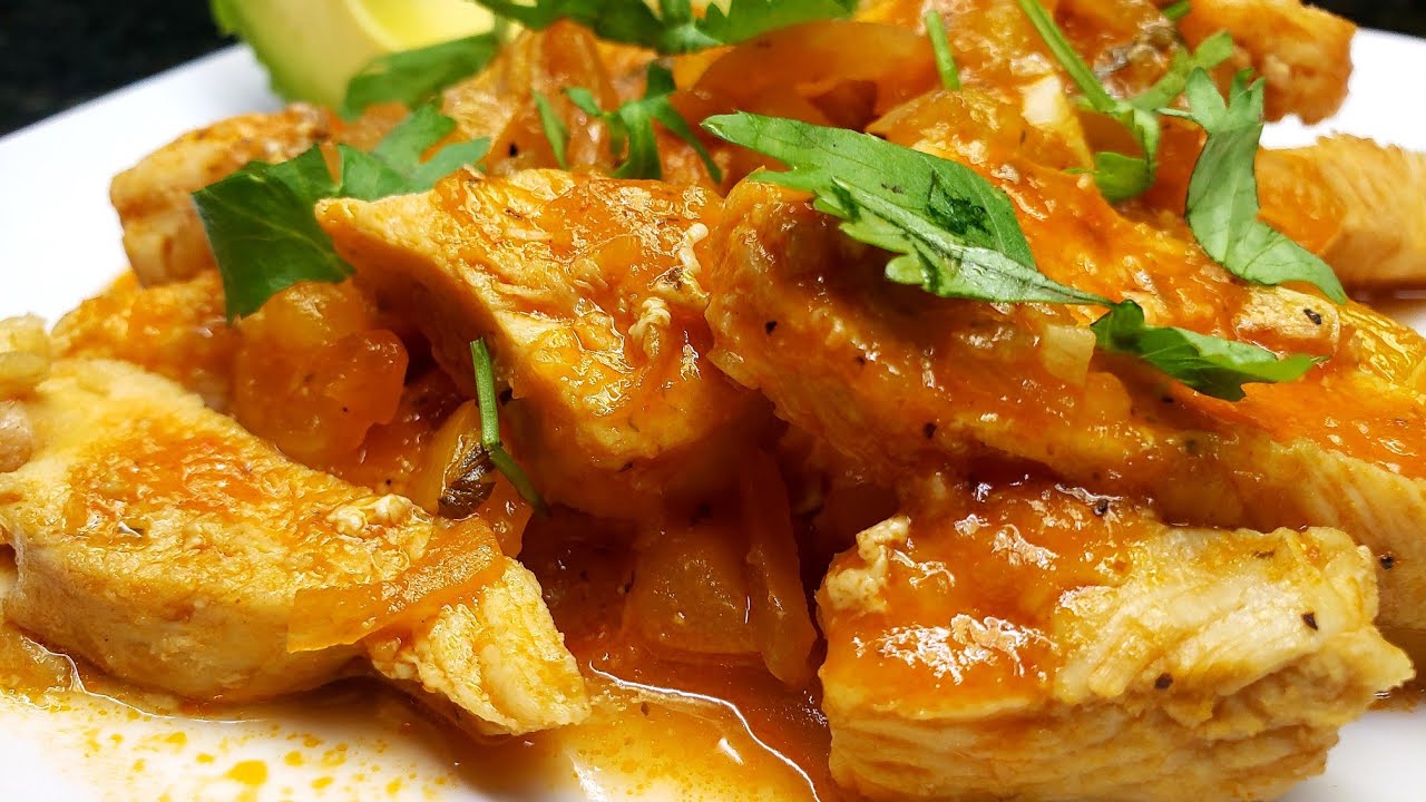 Pechugas de Pollo en Salsa Criolla