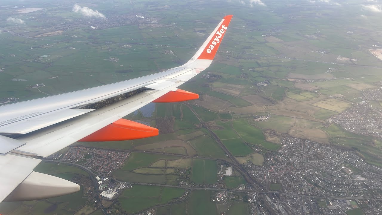 easyJet Airbus A320 Landing & Taxiing Manchester 