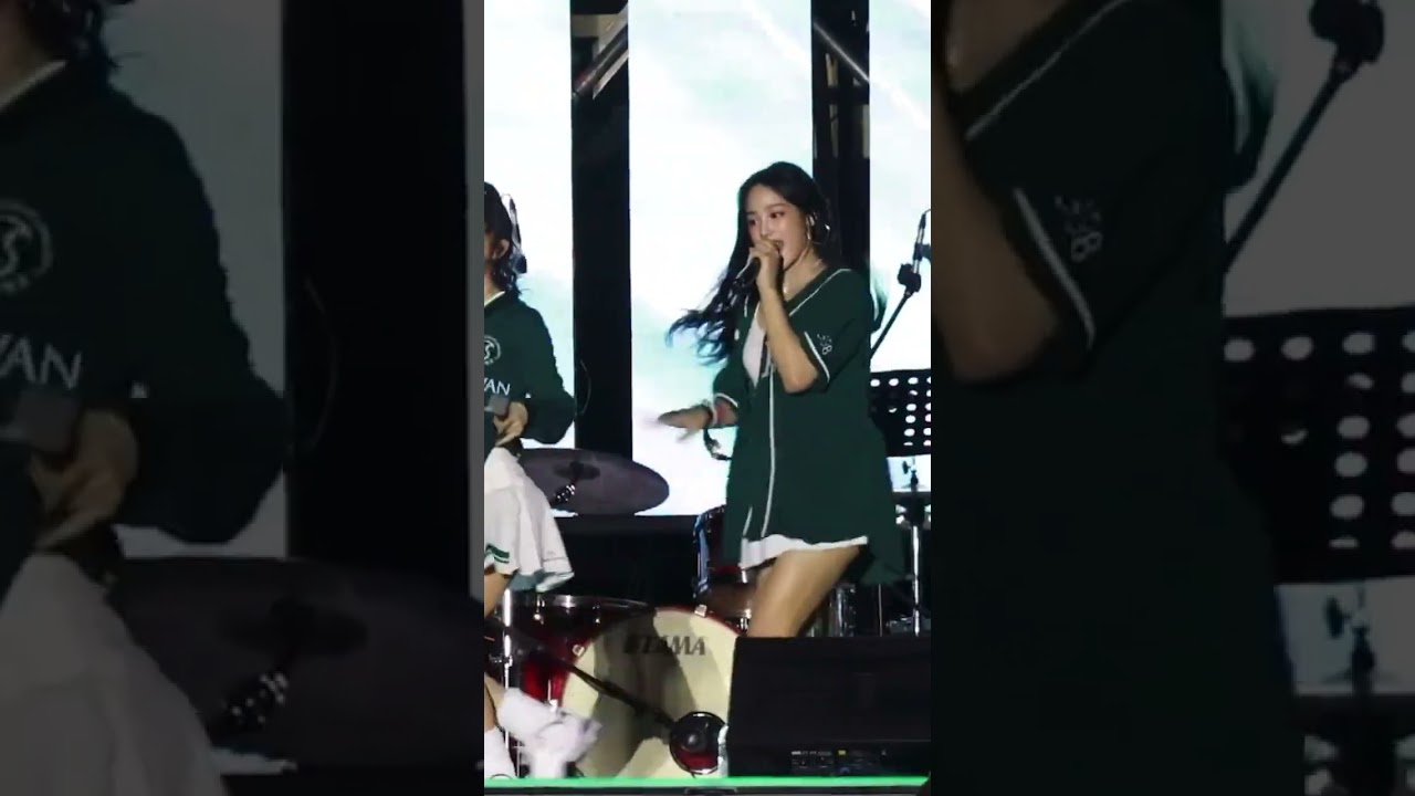 230914 뉴진스 민지 'ATTENTION' 세로 직캠 (NewJeans MINJI Vertical 4K FanCam) @성균관대축제 ESKARA:1398