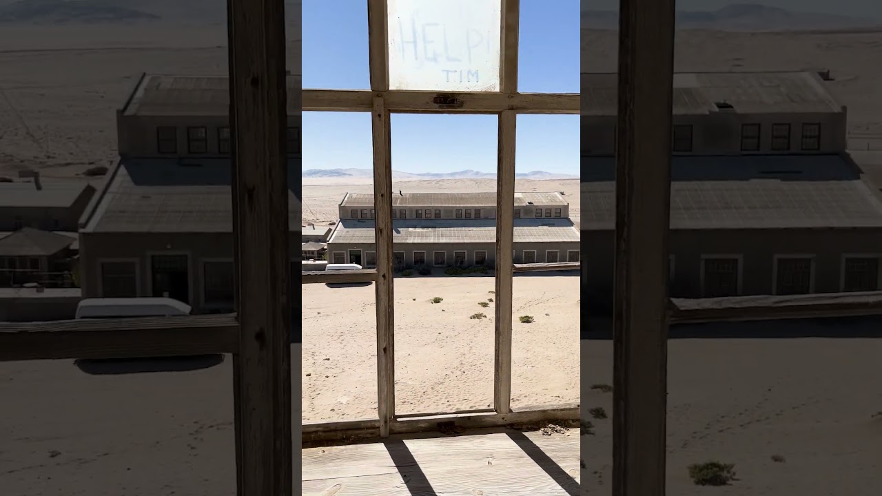 🇳🇦 Visiting to the old German diamond town of Kolmanskop in Namibia