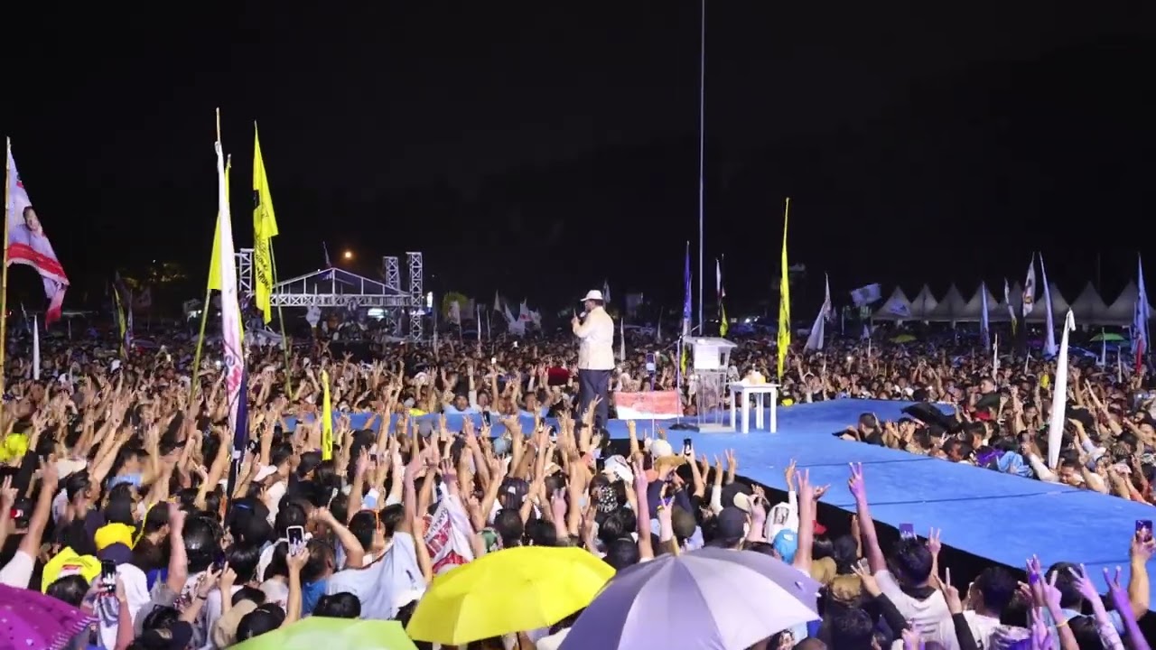 Prabowo Hujan-hujanan, Joget Bareng 80 Ribu Masyarakat Manado