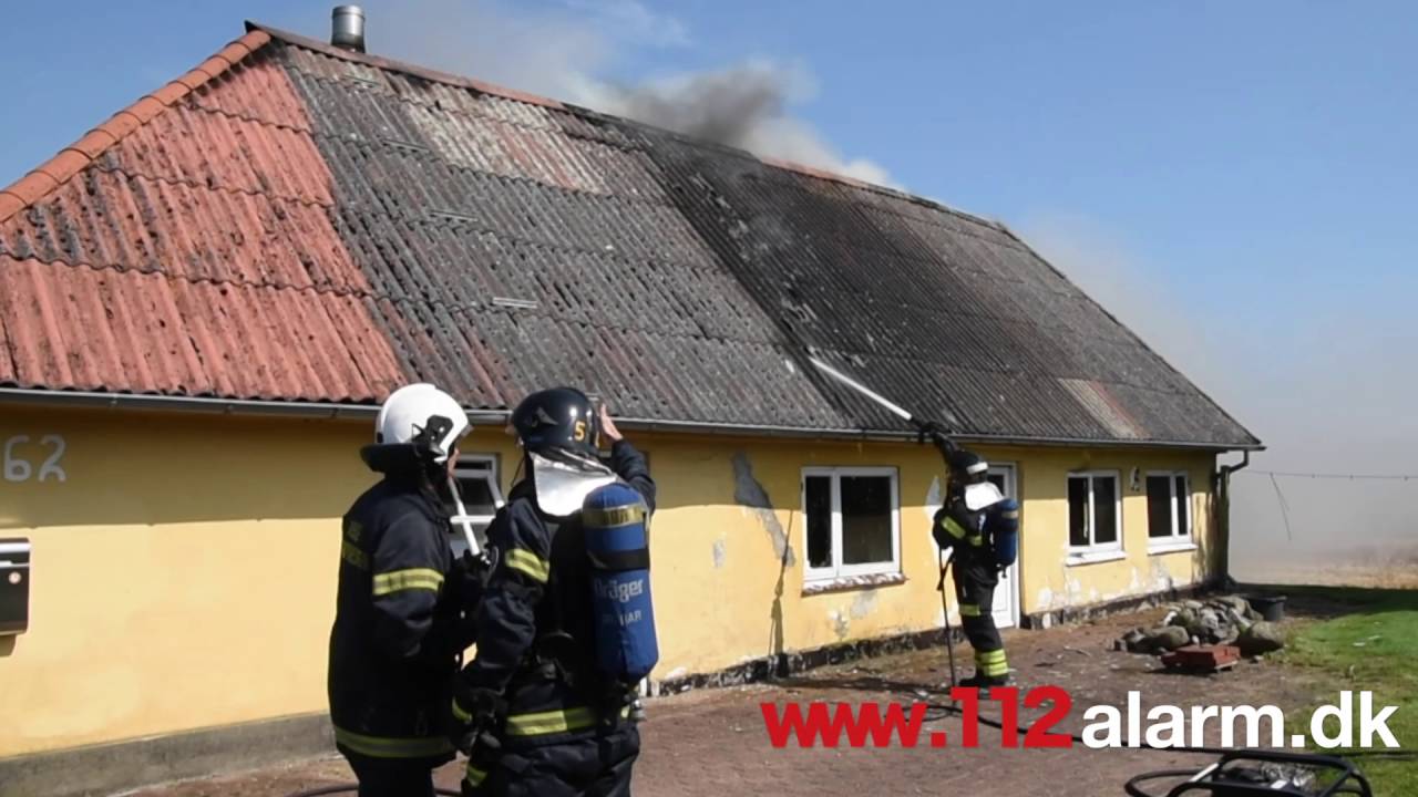 G&aring;rdbrand. R&oslash;dmosevej Tiufk&aelig;r i Viuf.