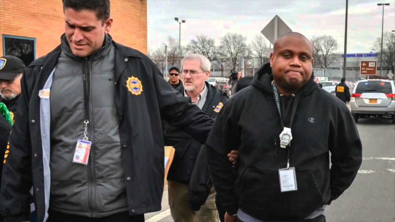 Taxi Dispatchers Arrested at JFK for bribery