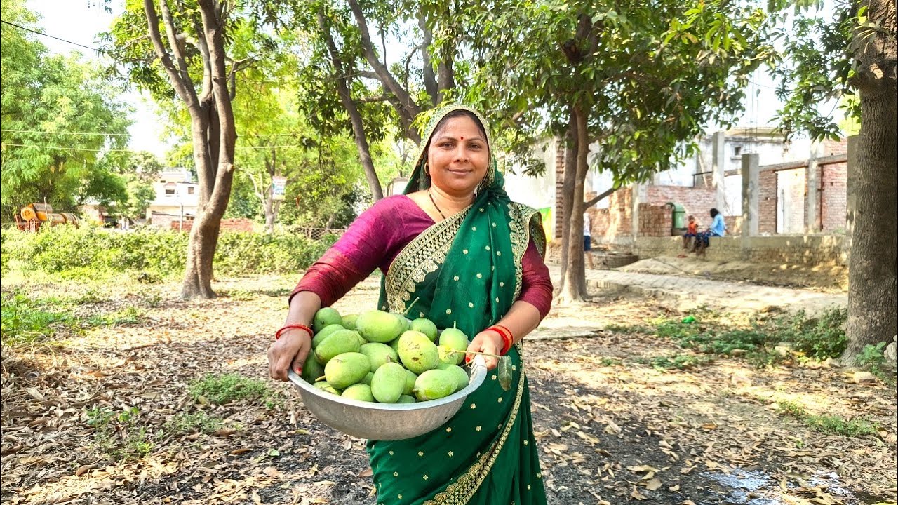 अपने गाँव आने के बाद सबसे पहले आम तोड़ते हैँ, इस बार सीजन में पहली बार आम तोड़ रहे हैँ. | Abha Village