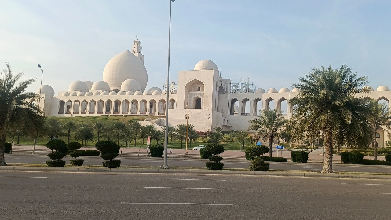 Bahria Town Karachi itna mahanga