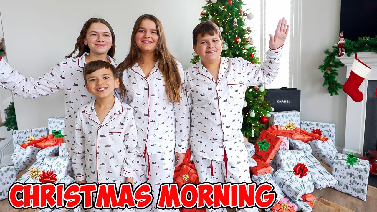 Christmas Morning Opening Presents 🎄❤️ (Best Gifts Ever)