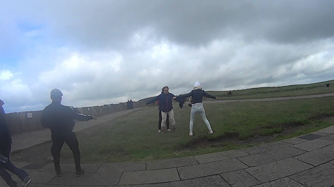 Much wind at 