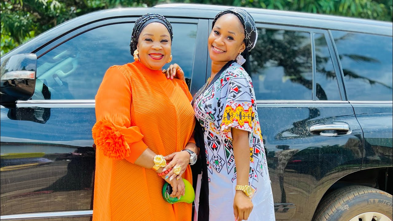 Q/A tag with my sweet mum❤️🌹😍very demure