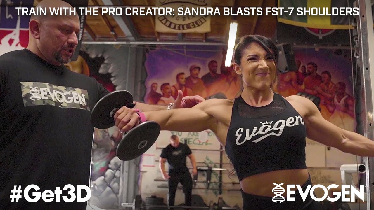 Тренируйтесь с The Pro Creator: Сандра Грахалес демонстрирует FST-7 на плечах в Metroflex Long Beach