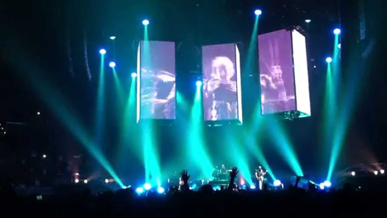 Muse [multicam HQ Audio] Stockholm Syndrome + Riffgasm @ Staples Center 9/26/2010