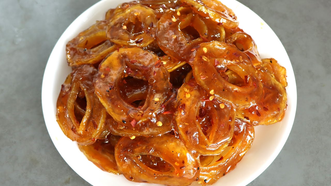 কাঁচা আমের অন্যরকম সেই মজার এই বার্মিজ আঁচার না বানিয়ে থাকলে তাড়াতাড়ি বানিয়ে নিন। Amer Barmis Achar