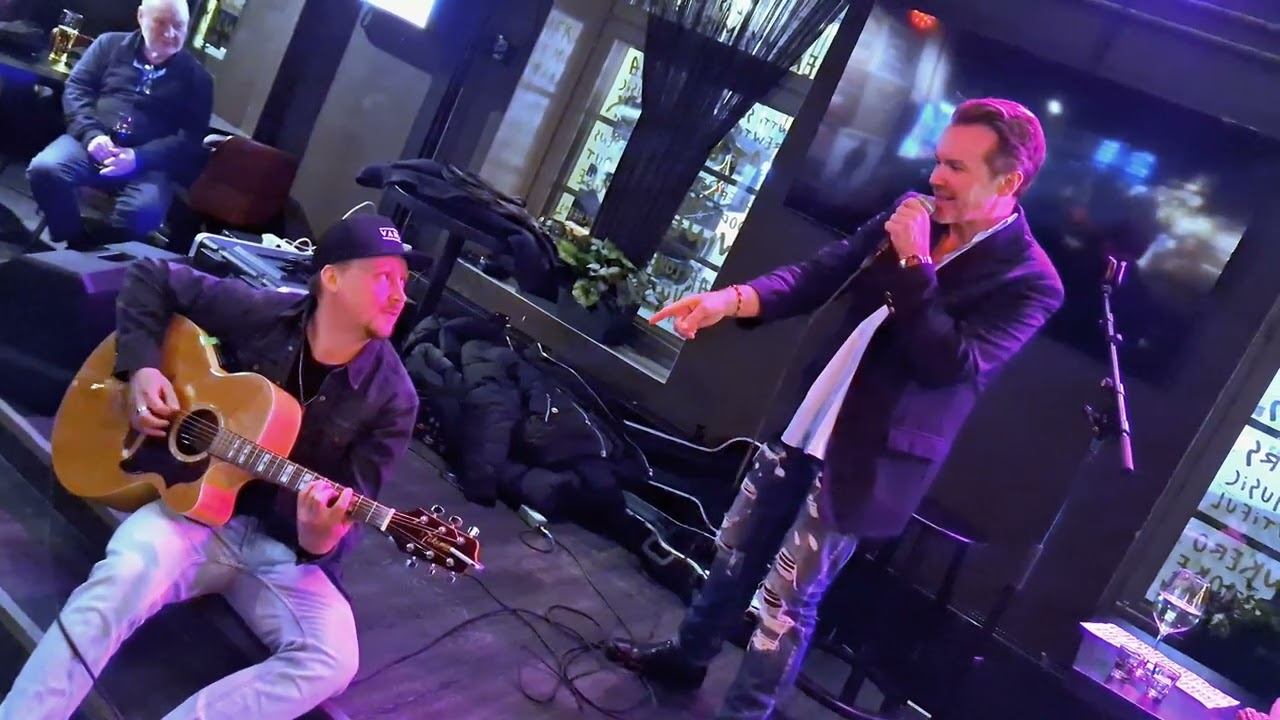 Pekka Heino feat. Roope Riihijärvi - Hysteria (Henry's Music Bar, Helsinki, 3.1.2026)