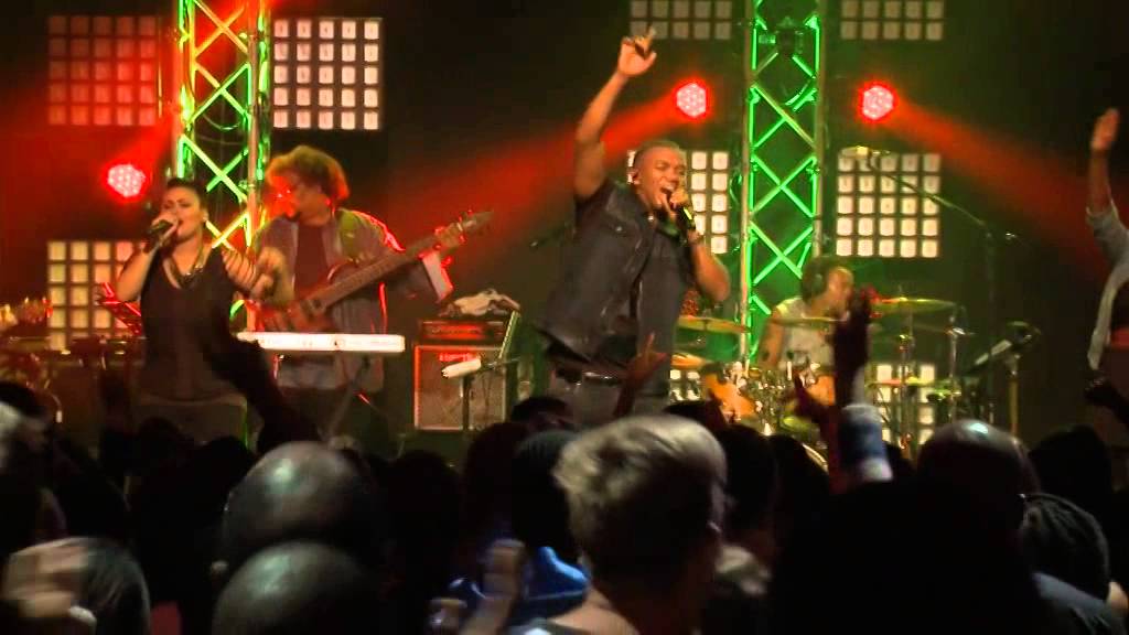 Loyiso Bala - Phambili (Be Glorified)