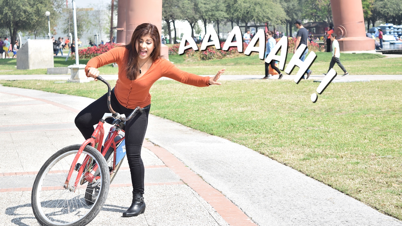 ¡APRENDIENDO A ANDAR EN BICI! 😱