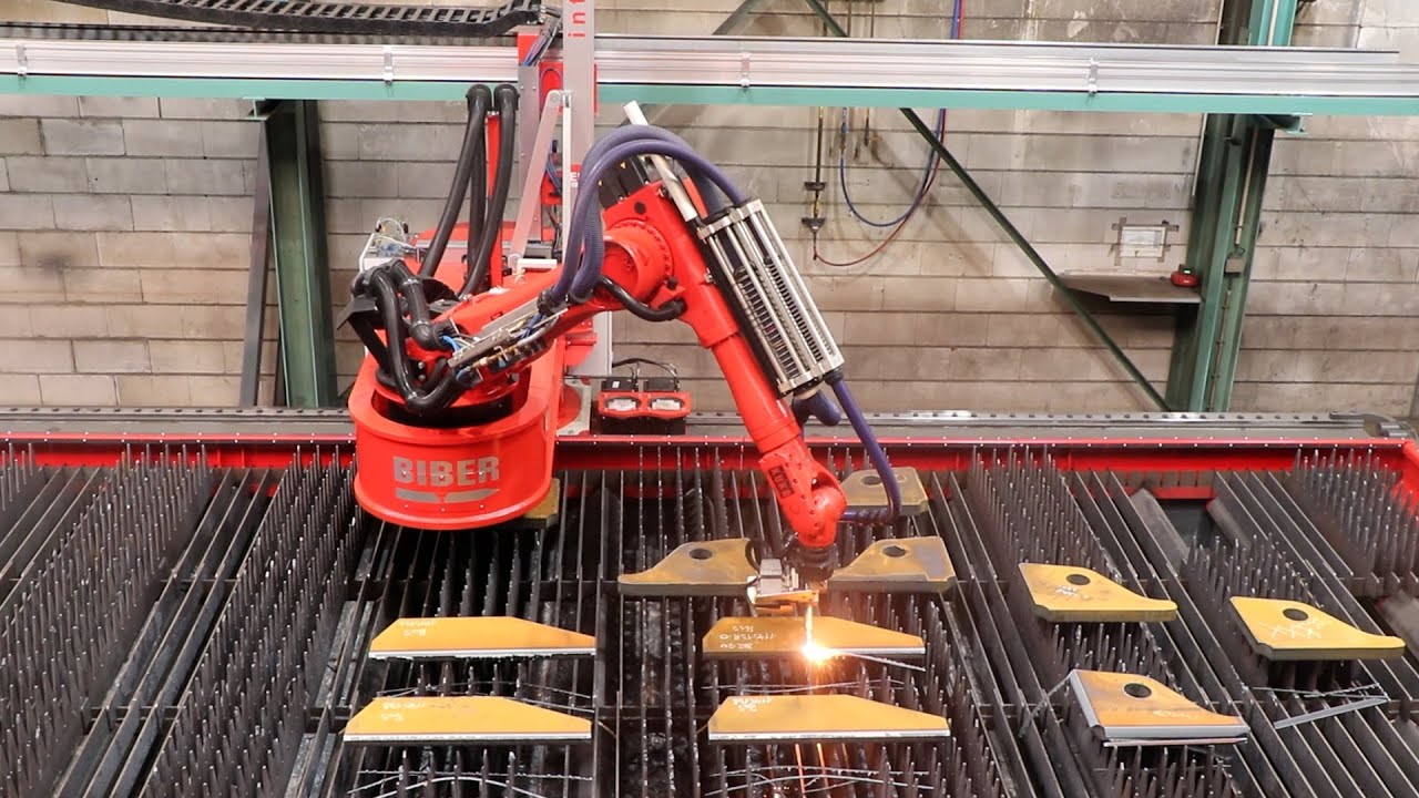 Zukunftssichere Fasenbearbeitung dank des Schneidroboters BIBER.3000 bei der Herrenknecht AG