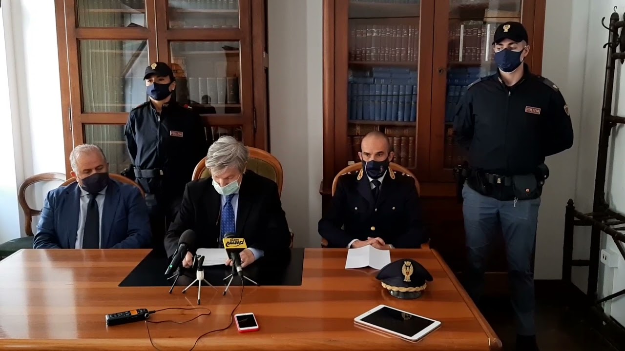 Il delitto di Parma, conferenza stampa in Procura
