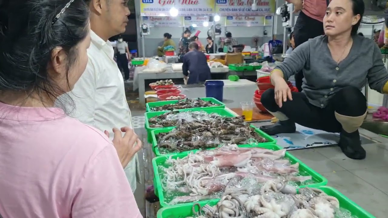 CHỢ HẢI SẢN BÀ RỊA VŨNG TÀU / nhiều loại hải sản khác nhau tuơi rói giâ rẻ