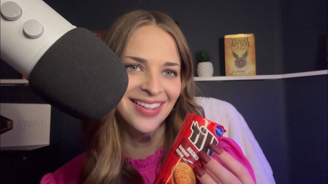 ASMR | Showing My Relatable Christmas Haul 🎄🎁