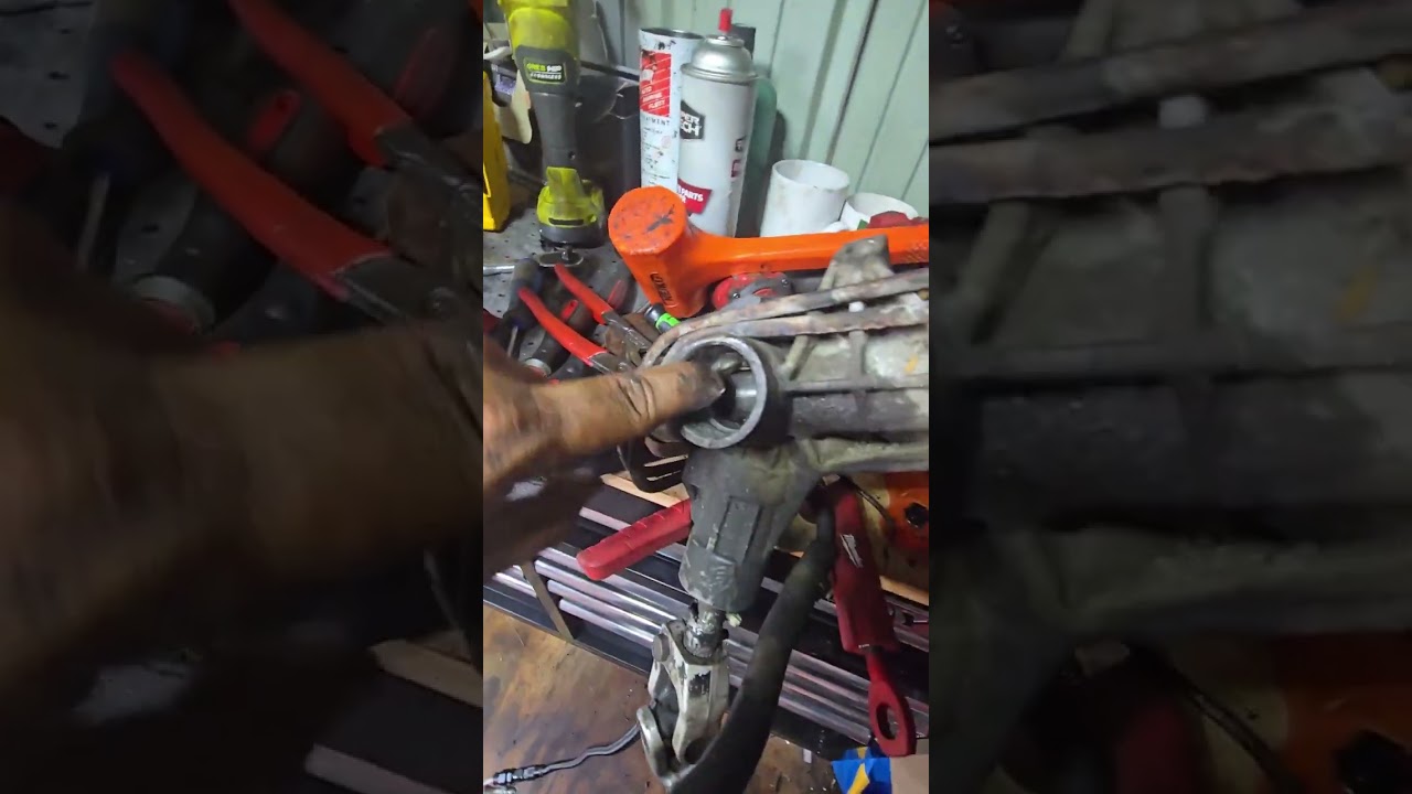 Volvo 740 TRW Steering Rack Disassembly