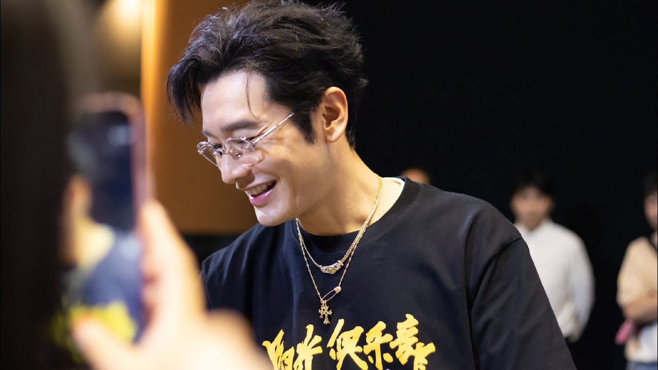 [Viet/Engsub|| Q&A] HUỲNH HIỂU MINH - CÂU LẠC BỘ ÁNH DƯƠNG| HUANG XIAOMING - MOSTLY SUNNY 