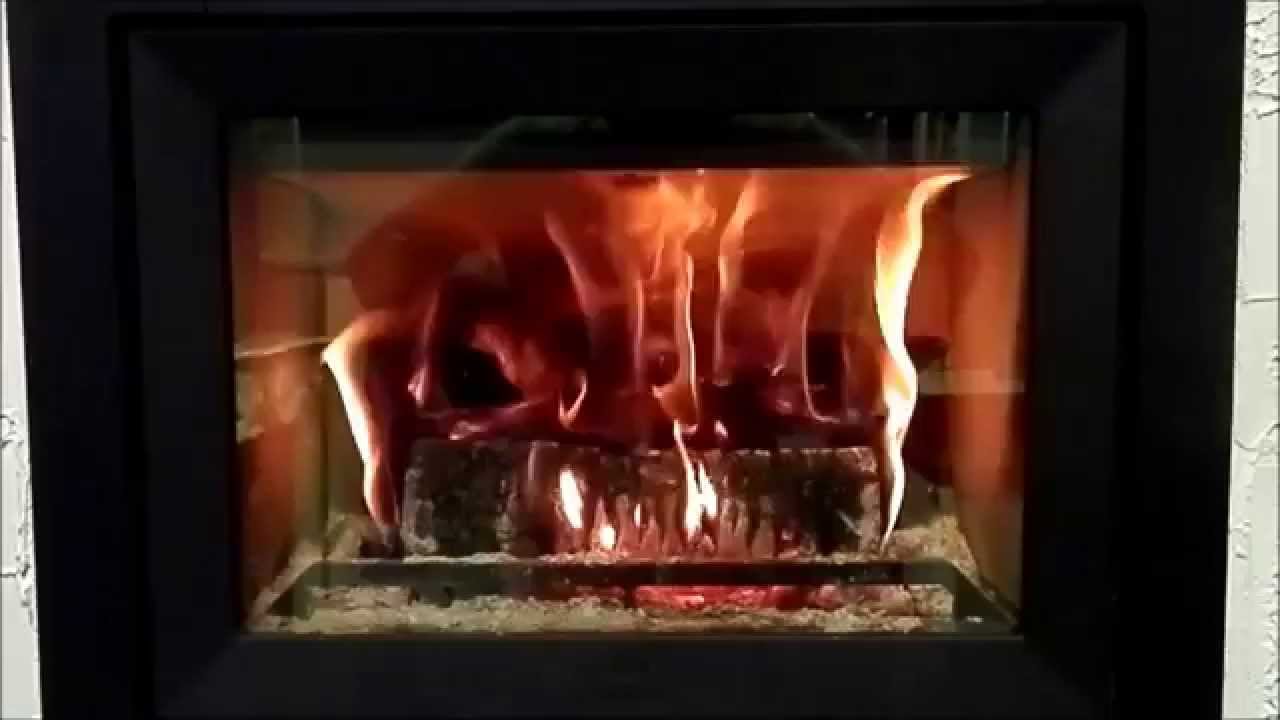 Электронный регулятор горения создает самое чиcтое сжигание ( топка Jotul I 520 )