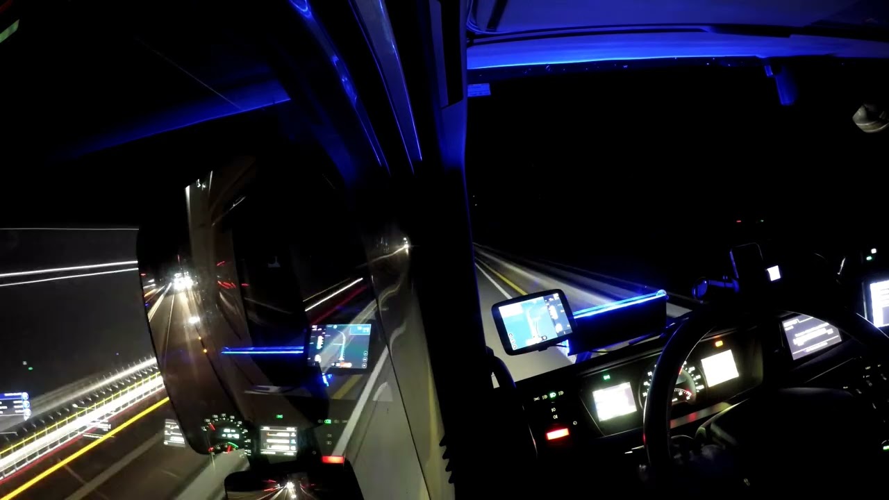 A Day in the Life of a Night Night Line Truck Driver: Navigating Night Shifts and Parking Challenges