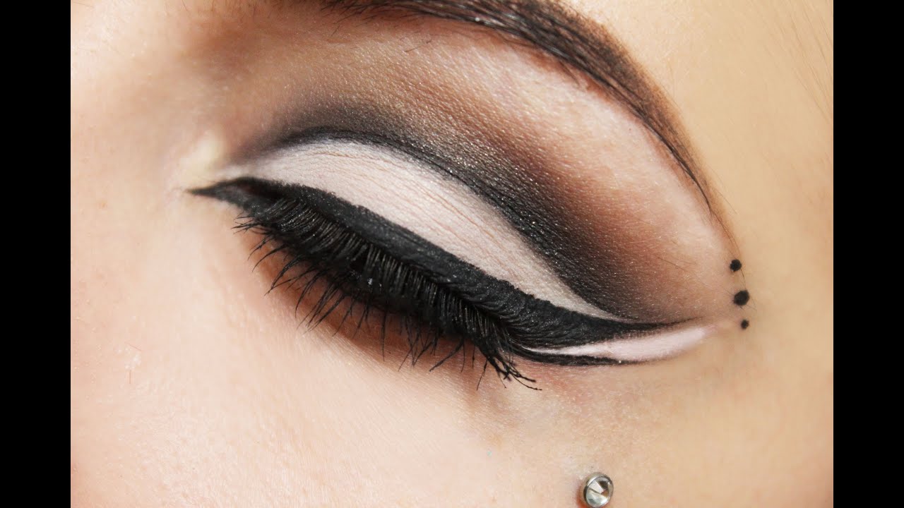 Dramatic Cat Eye Tutorial | with Optional Halloween Makeup!