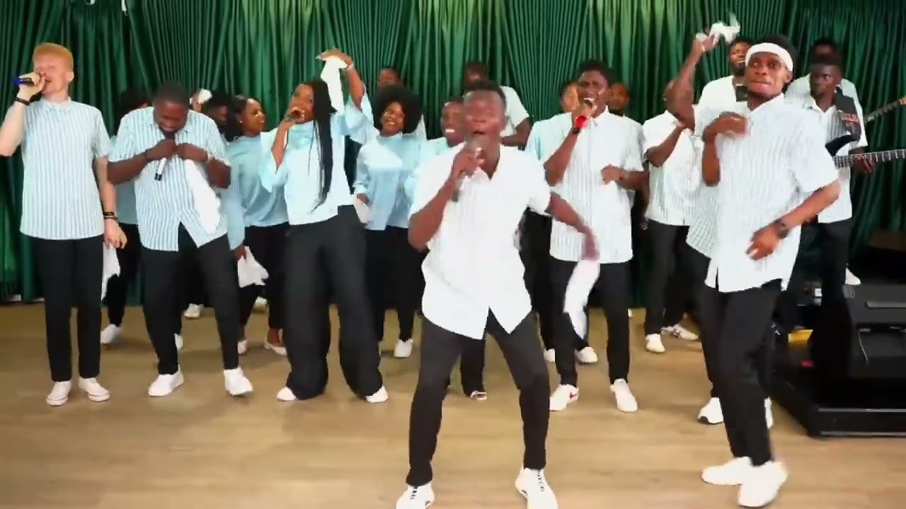 Feel the Rhythm of Praise with Refiners Singers. Praise(25.112)