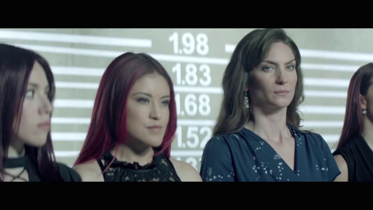 Enemigo &Iacute;ntimo | Ella Es Roxana Rodiles PRONTO Por Telemundo | TELEMUNDO SUPER SERIES