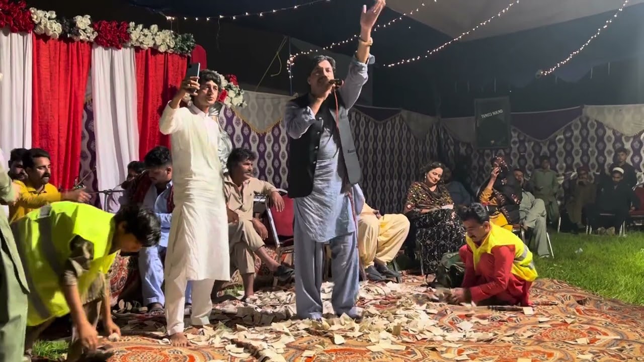 Hindko Song || Azeem Awan Live ||