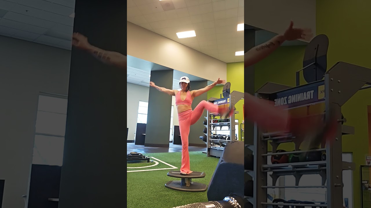 Core workout with Strongboard. 