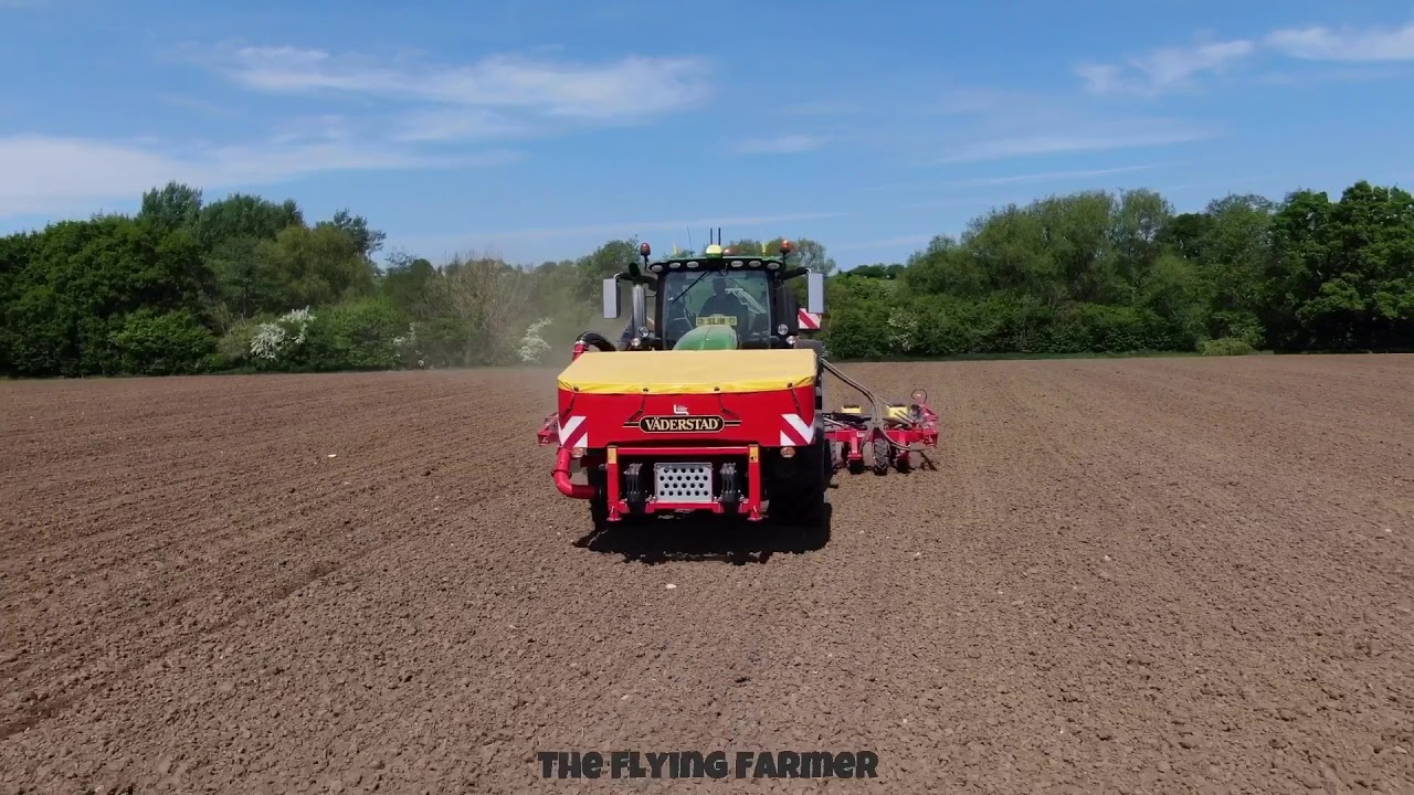 Ashton Farms 250R out with the vaderstad maize drill