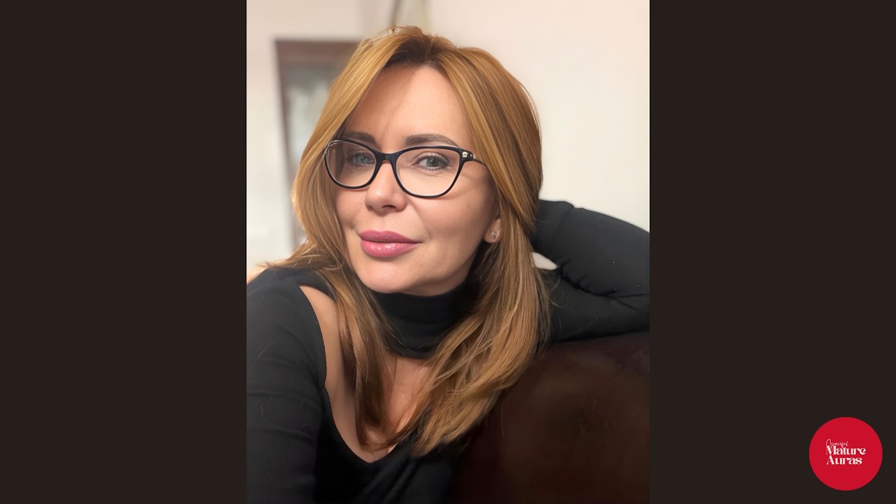 JANSON KASIA 🌹 Elegant Over 50 Model 🌸 Biography & Style Journey 🌟
