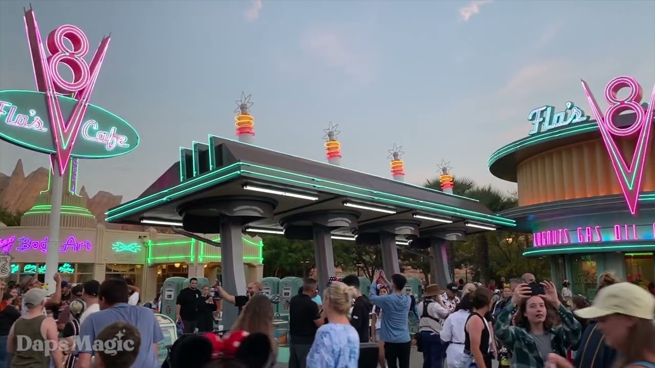 Sh Boom in Cars Land | Disneyland Resort 2022 4K