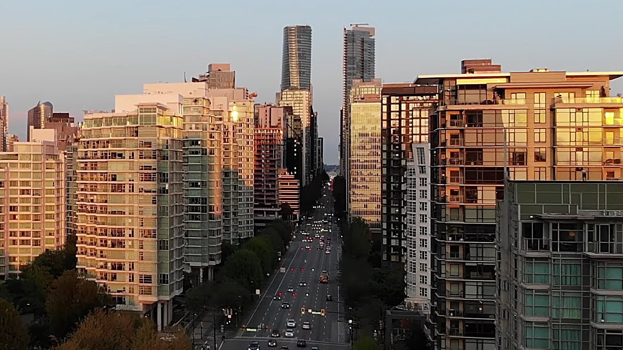 Vancouver, Canada 🇨🇦 &ndash; West End & Downtown &ndash; 4K Drone Tour