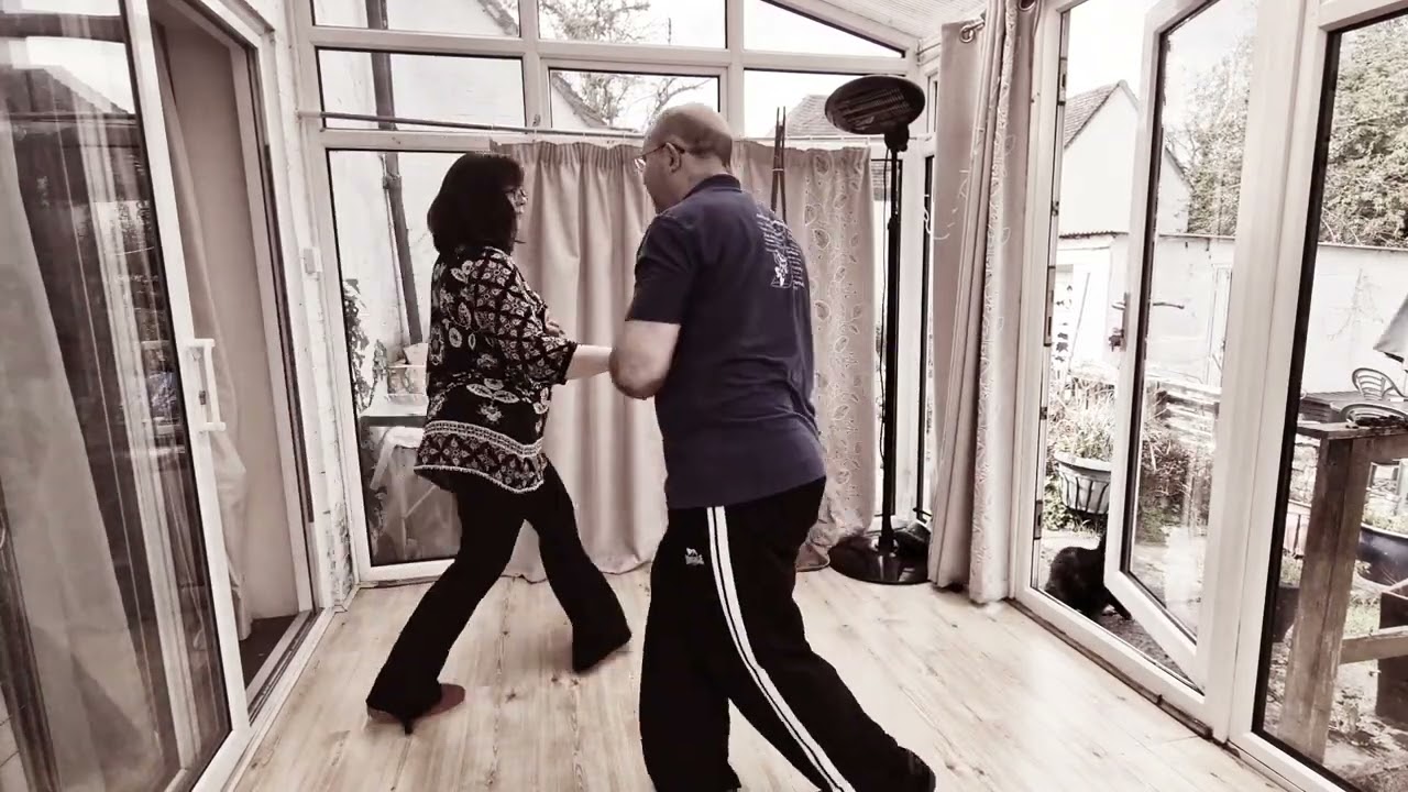 Electro Swing Lindy Hop Freestyle