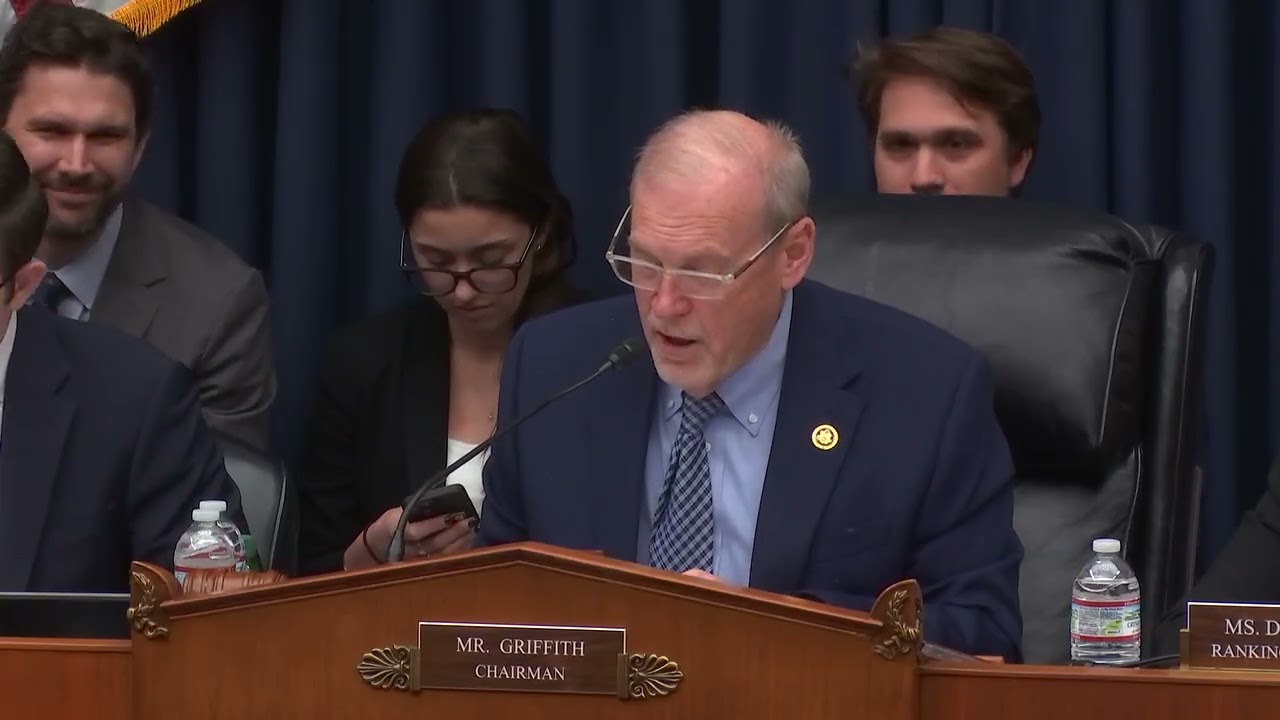 Вступительное слово председателя Гриффита на слушаниях Подкомитета по здравоохранению, посвященны...