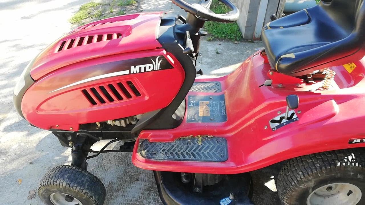 MTD fűnyírótraktor kaszaház 