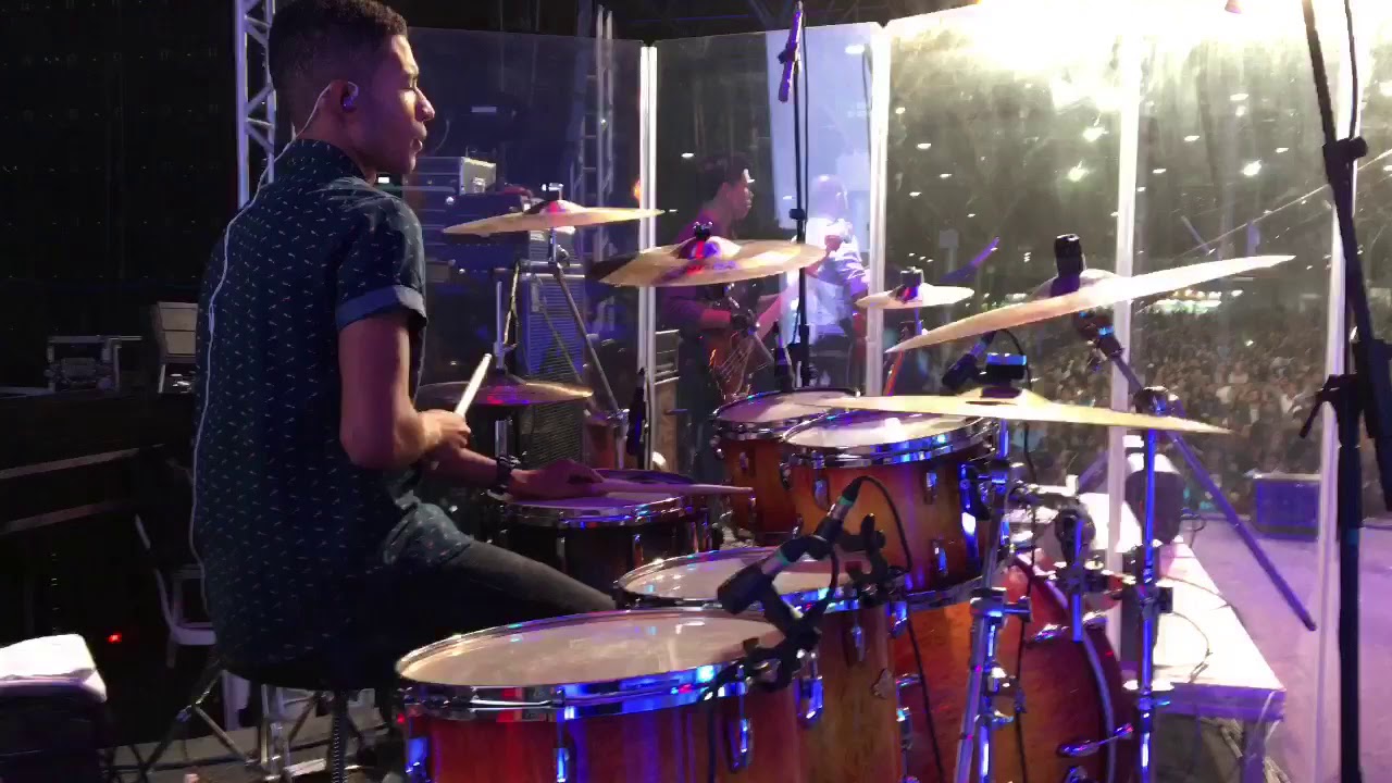 Matheus Falcao com Midian Lima /M&uacute;sica - Olharei pro Alto