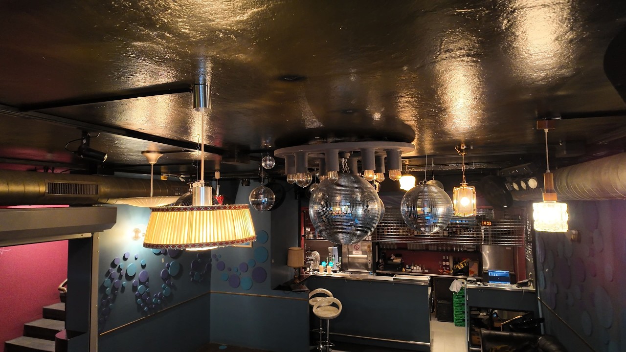 Ein gemütlicher Kellerclub bekommt ein neues Sound System - Auftrag Sound!