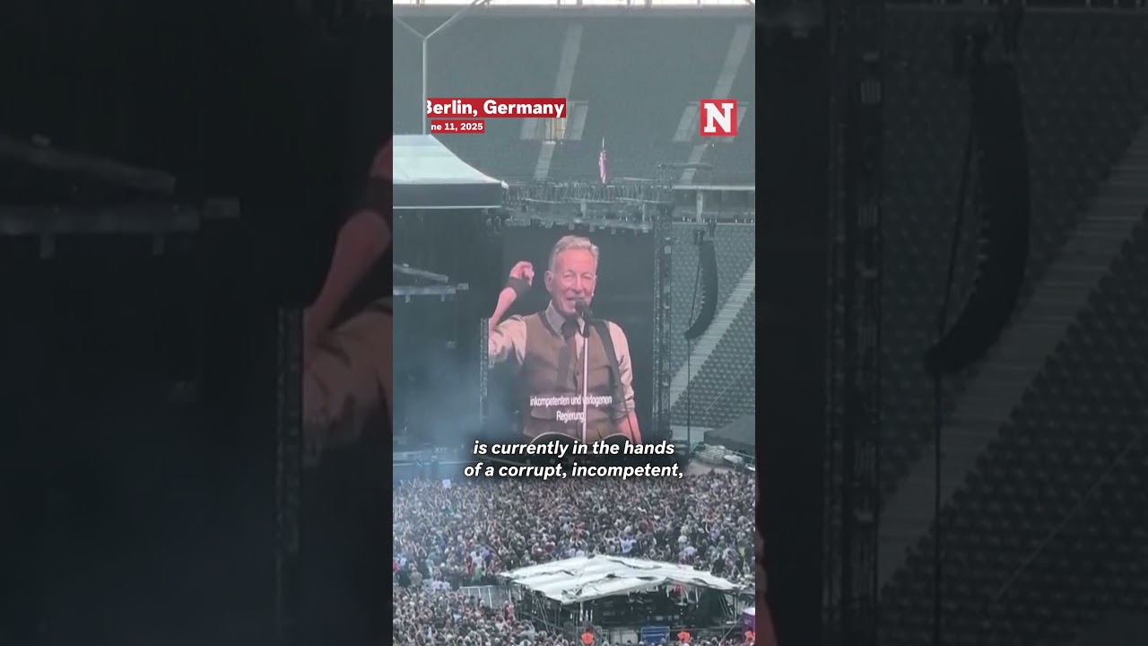 Bruce Springsteen Blasts Trump Admin As 'Corrupt' At Concert