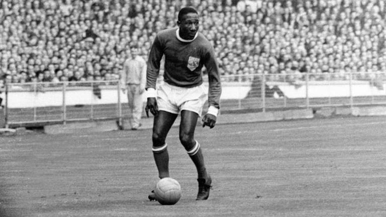 Djalma Santos, A Muralha [Skills & Goal]