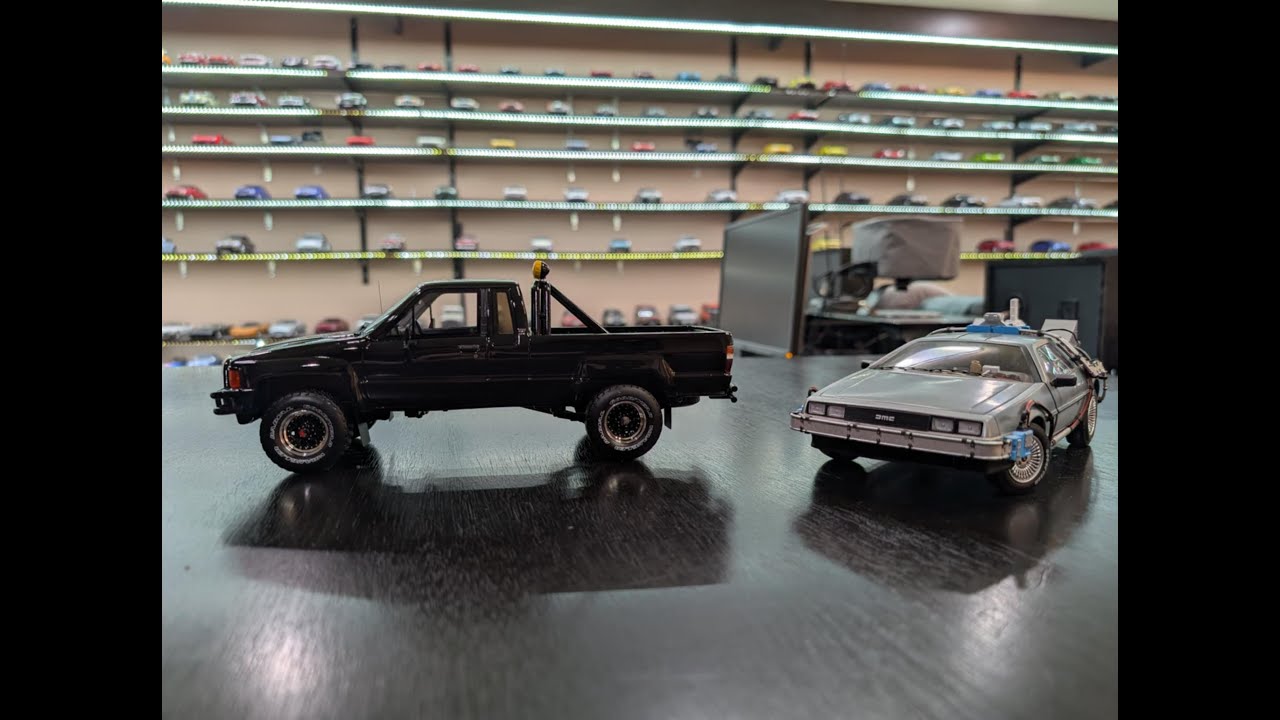 1:18 Diecast Review Unboxing Back To The Future DeLorean & Toyota SR5 Hilux #review #unboxing #cars