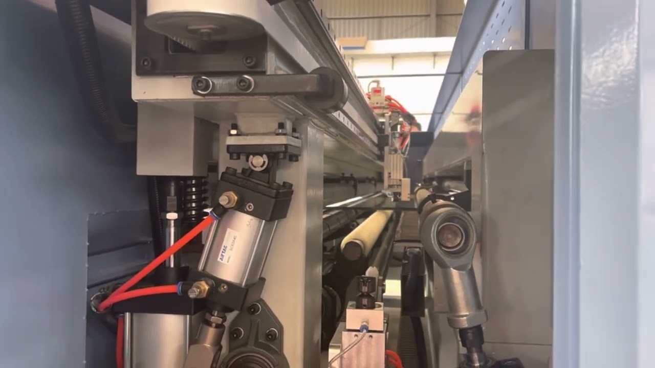 New Laminated Glass Cutting Machine