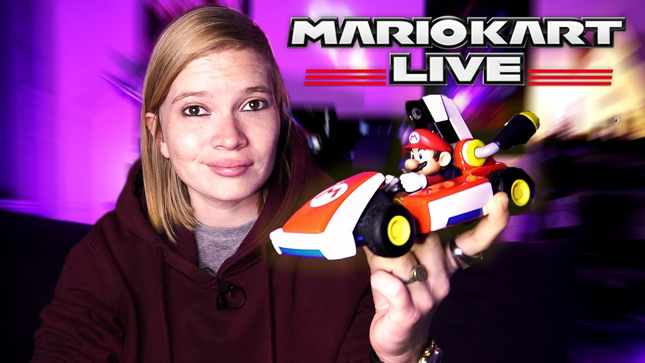 MARIO KART DANS MON SALON ! -  Mario Kart Live Home Circuit